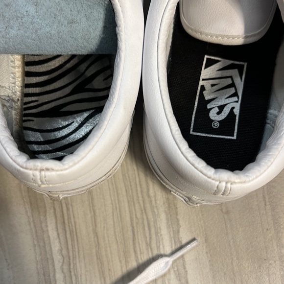 Vans Faux Leather Synthetic Man Made Era White Sneakers Women’s 8 - Picture 6 of 8